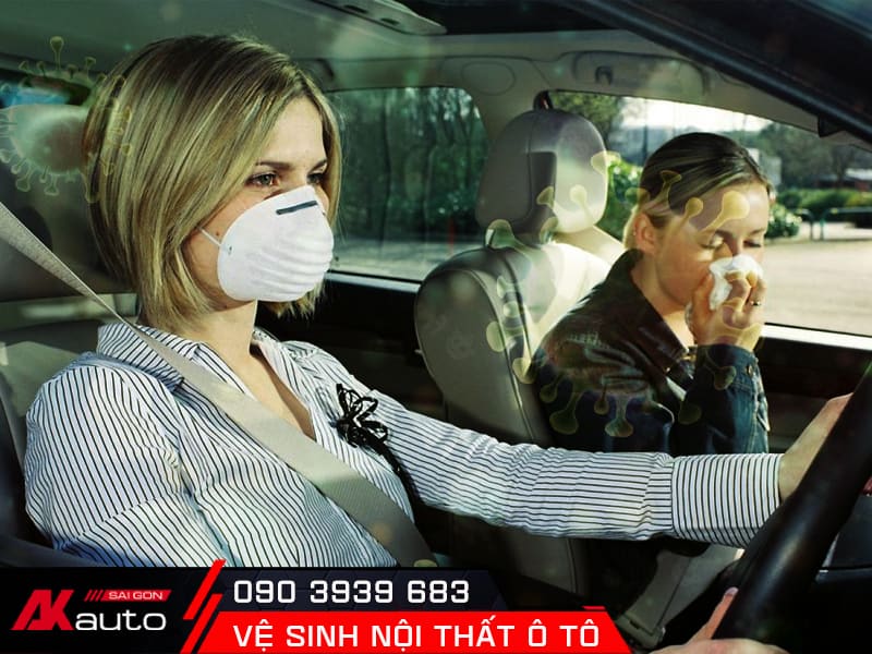 vê sinh nội thất ô tô loại bỏ không khí ô nhiễm