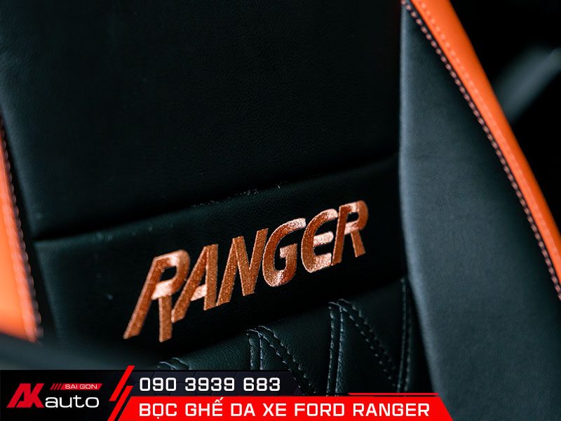 Mẫu ghế da xe Ford Ranger thêu logo
