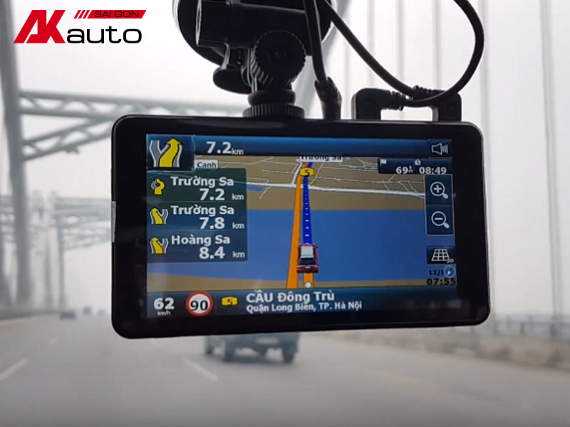 Camera hành trình dẫn đường đa năng, tích hợp cảnh báo giao thông 