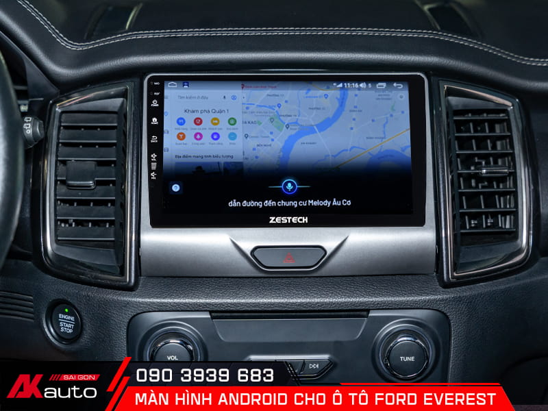 Màn hình ô tô Ford Everest cho phép điều khiển bằng giọng nói
